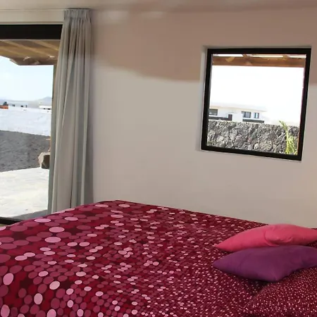 Villa Daidas House With Hot Whirlpool In Famara