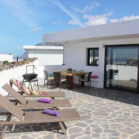 Daidas House - With Hot Whirlpool In Villa Famara